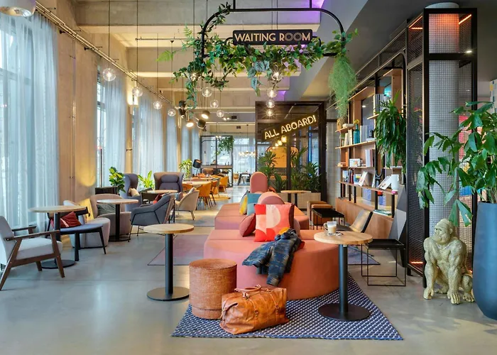 Moxy Berlin Ostbahnhof Hotell